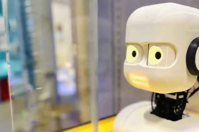 epi.jpg Roboten Epi i Ai-utställningen