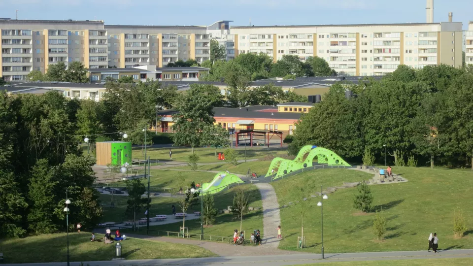 Bild på stadsdelsområdet Holma och dess gröna kullar i Malmö. Bild: Wikipedia