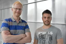 bild på forskarn Tomas Deierborg och Antonio Boza-Serrano